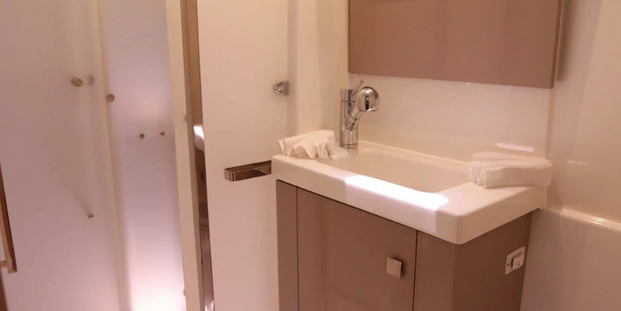 Fountaine Pajot Astrea 42