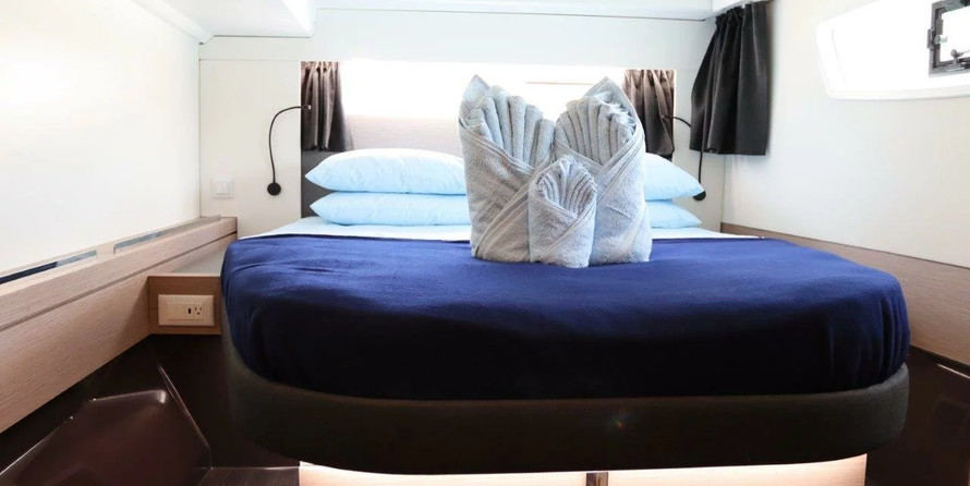 Fountaine Pajot Astrea 42