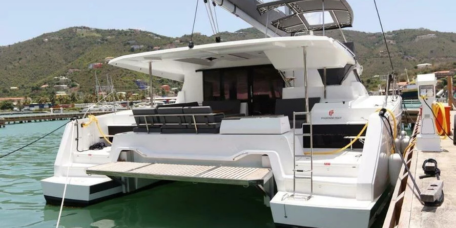 Fountaine Pajot Astrea 42