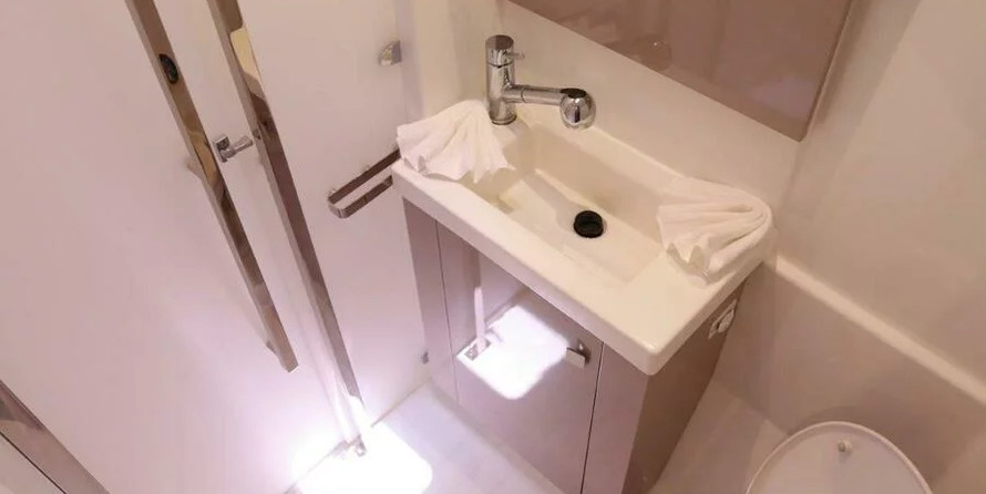 Fountaine Pajot Astrea 42