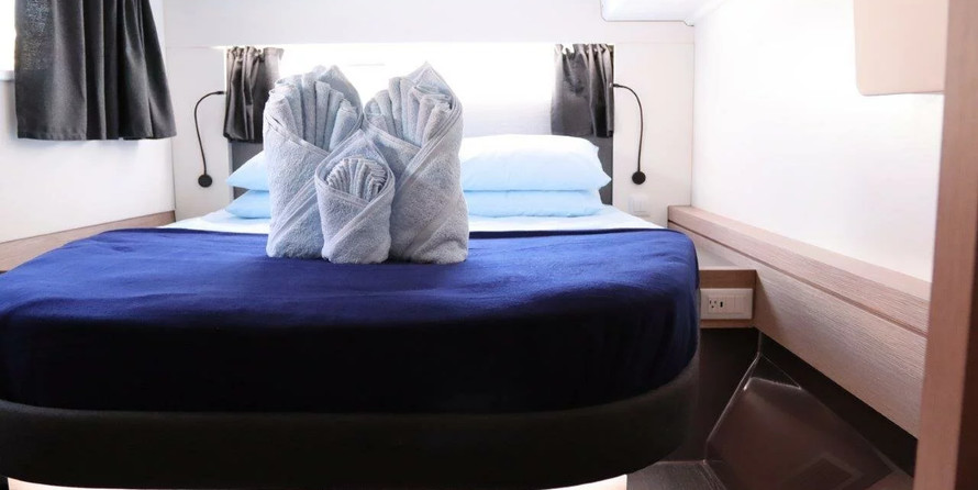 Fountaine Pajot Astrea 42