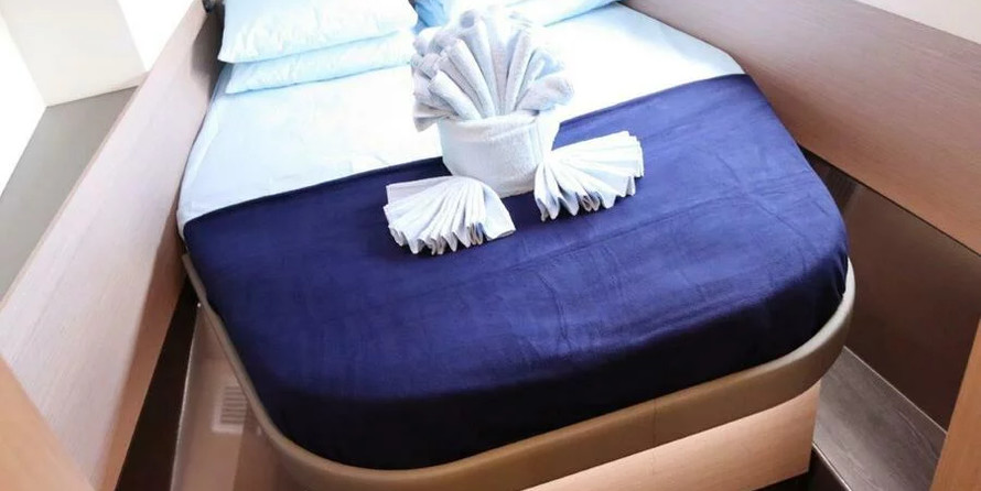 Fountaine Pajot Astrea 42