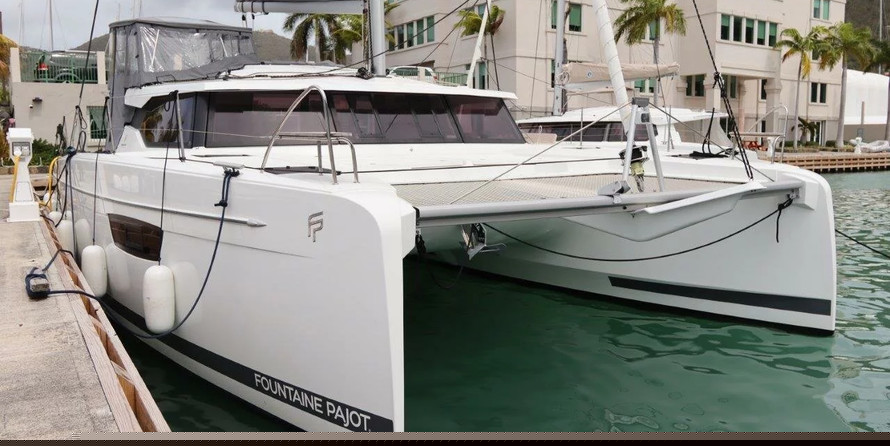 Fountaine Pajot Astrea 42