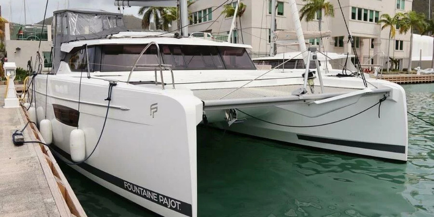 Fountaine Pajot Astrea 42