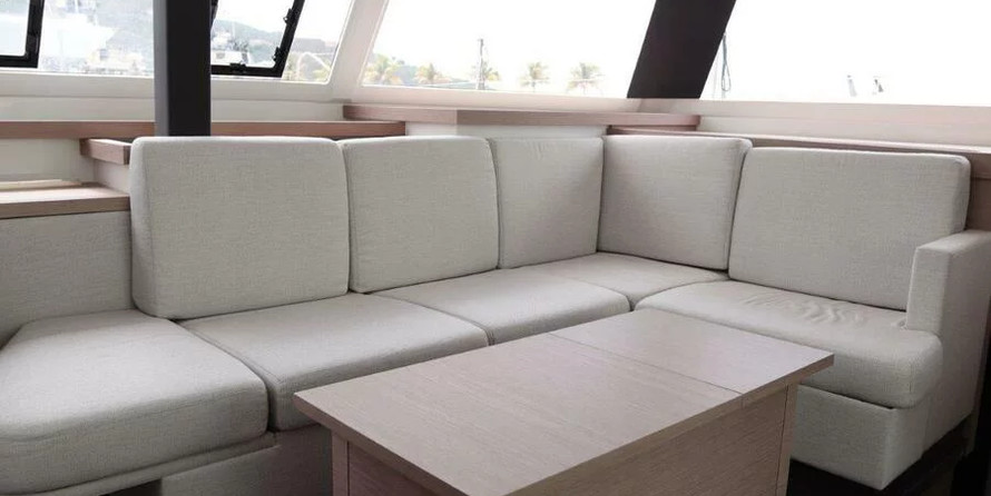 Fountaine Pajot Astrea 42