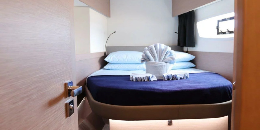 Fountaine Pajot Astrea 42