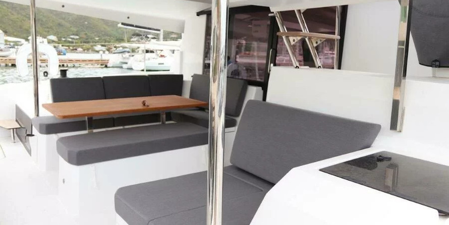 Fountaine Pajot Astrea 42