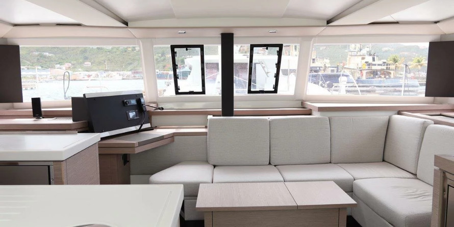 Fountaine Pajot Astrea 42