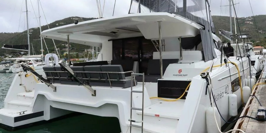 Fountaine Pajot Astrea 42