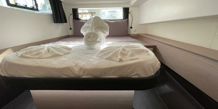 Fountaine Pajot Elba 45