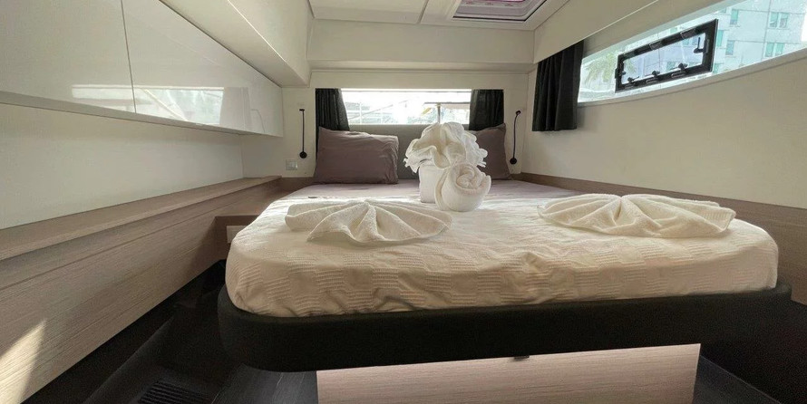 Fountaine Pajot Elba 45