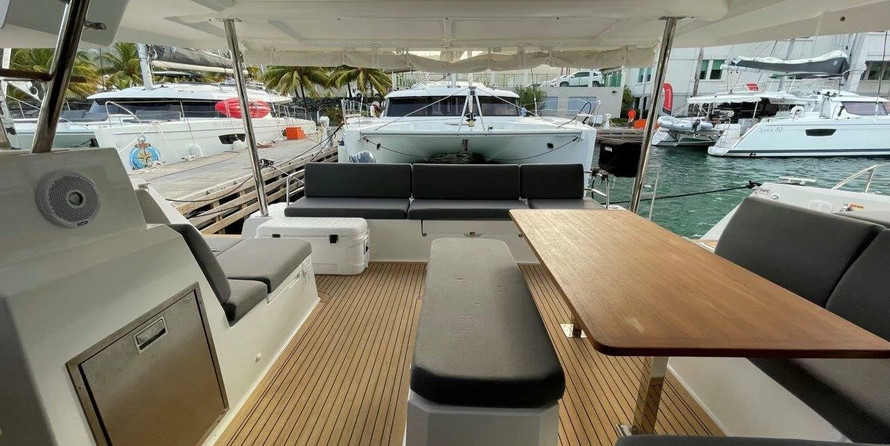 Fountaine Pajot Elba 45