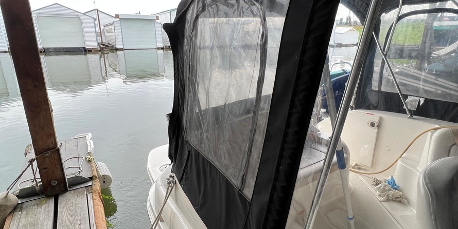 Sea Ray 240 Sundancer