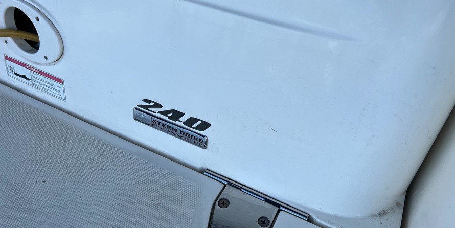 Sea Ray 240 Sundancer