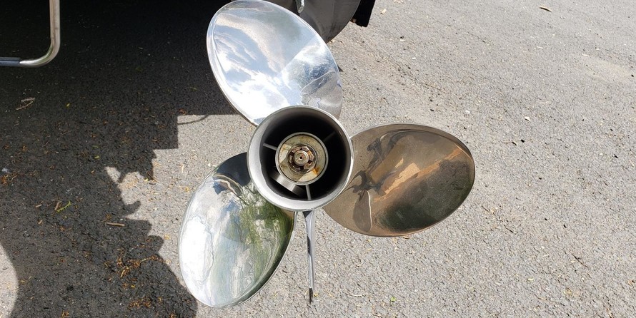 Grady-White Gulfstream 232