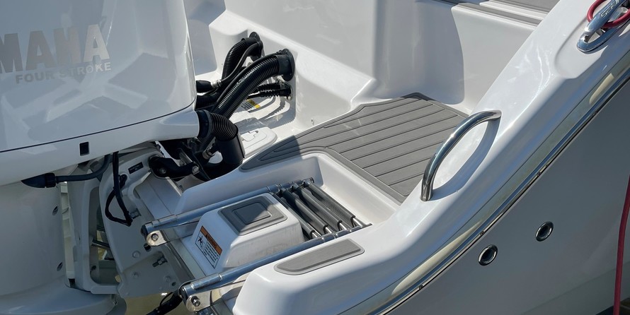 288 Sea Fox Commander