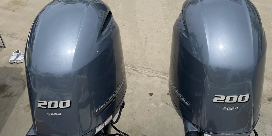 Cobia 217 center console