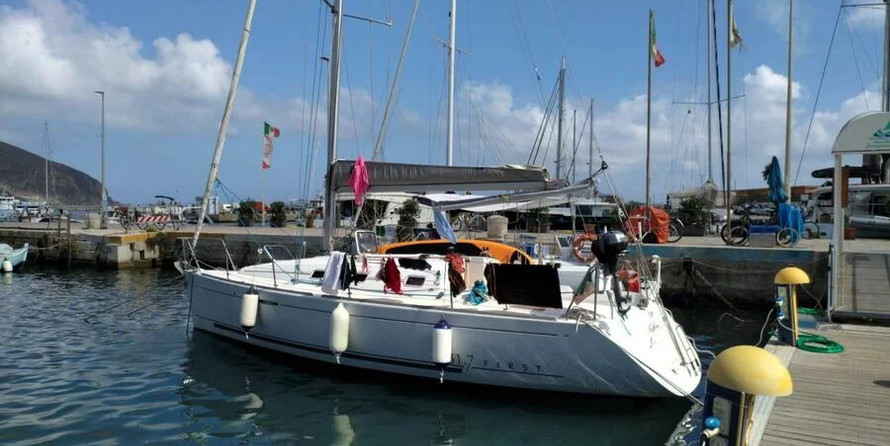 Beneteau First 31.7