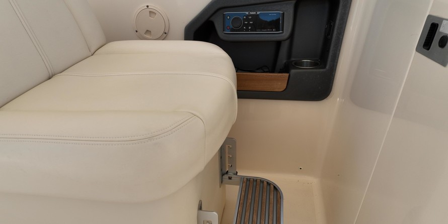 Grady-White Freedom 285