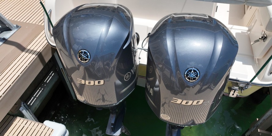 Grady-White Freedom 285