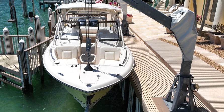 Grady-White Freedom 285