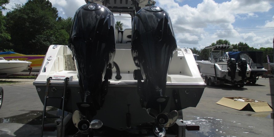 Cobia 217 center console