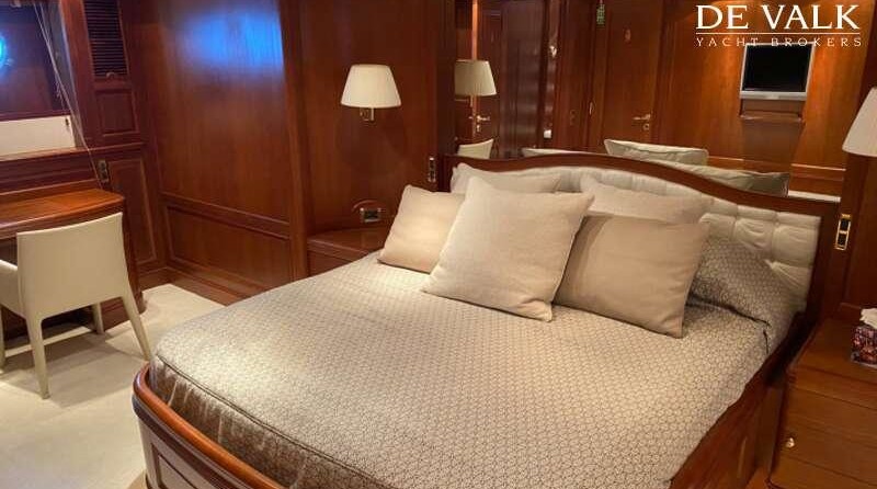 Benetti Tradition 100
