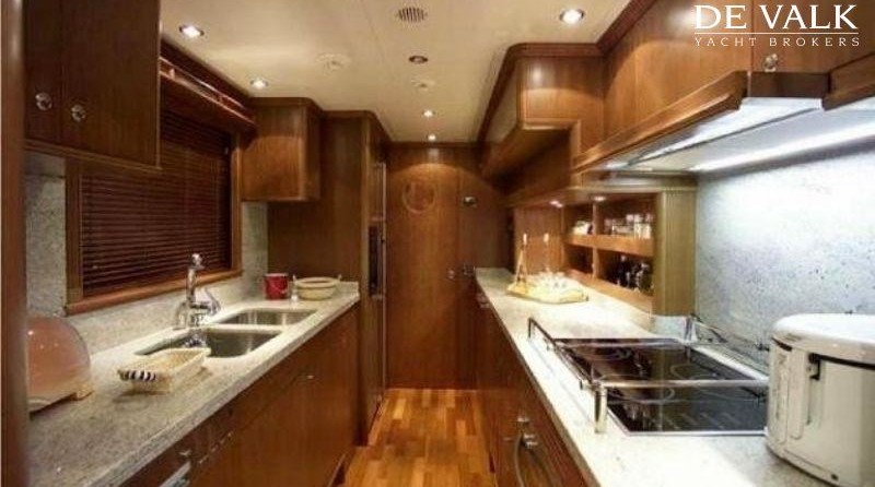 Benetti Tradition 100