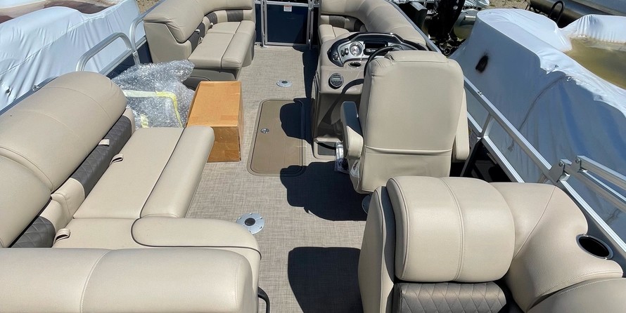 Sun Tracker Party Barge 22XP3 RF