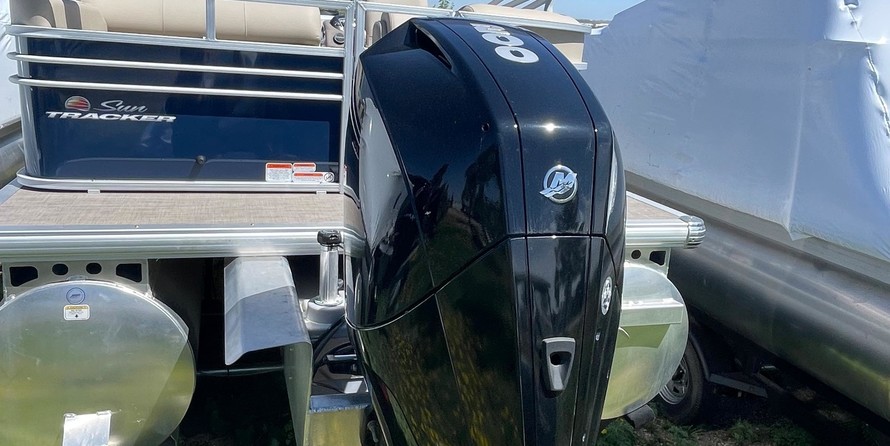 Sun Tracker Party Barge 22XP3 RF