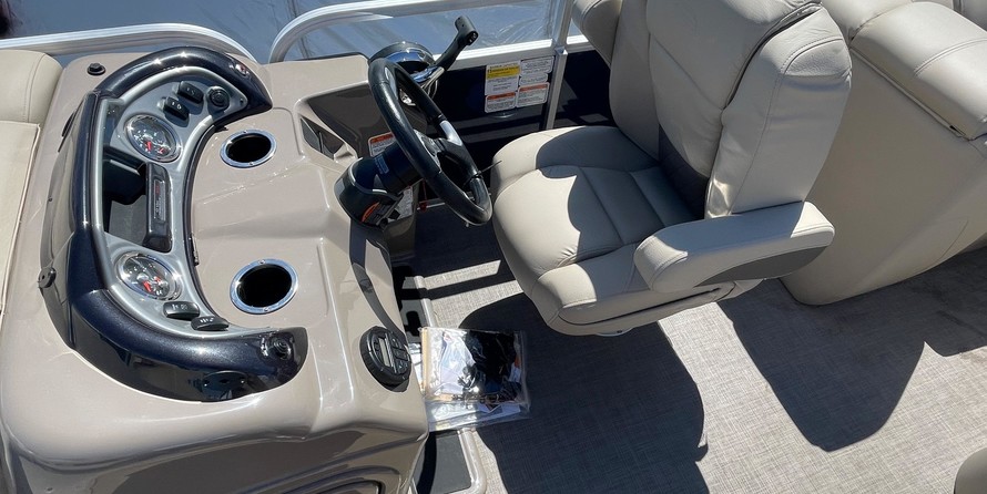 Sun Tracker Party Barge 22XP3 RF