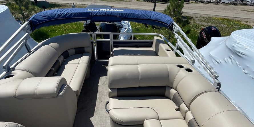 Sun Tracker Party Barge 22XP3 RF