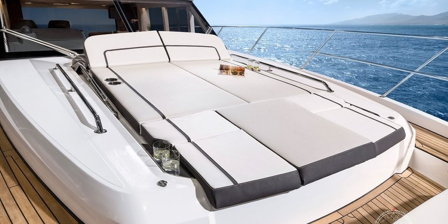 Bavaria R55 Fly