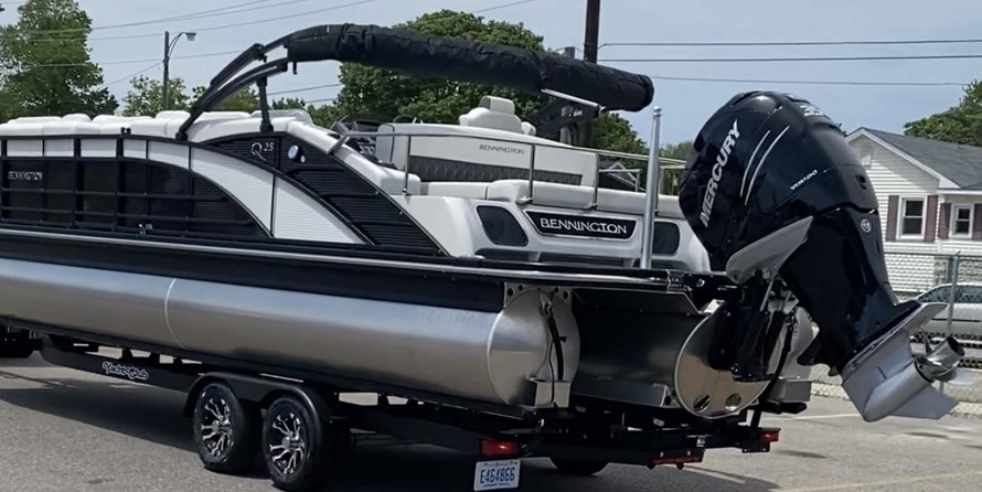 Bennington 25 QSB