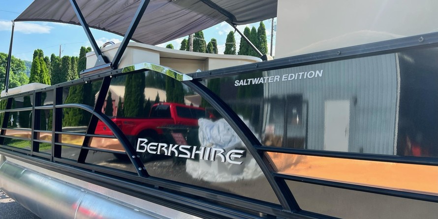 Berkshire 25E STS - Tritoon In Stock