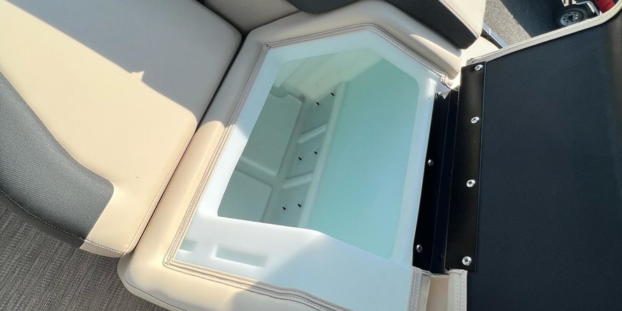 Berkshire 25E STS - Tritoon In Stock