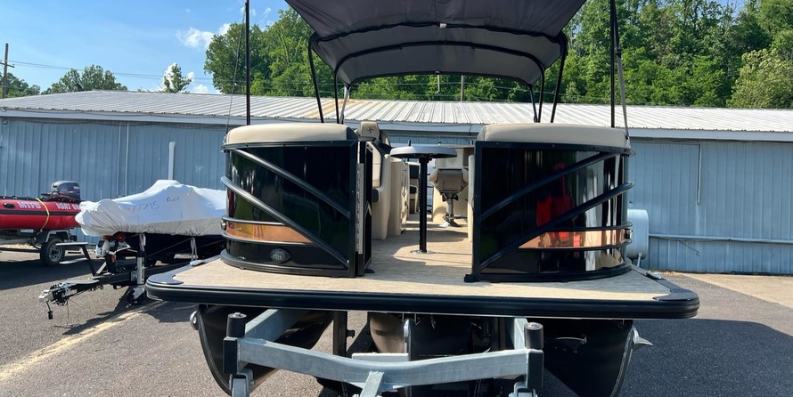 Berkshire 25E STS - Tritoon In Stock