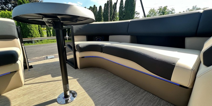 Berkshire 25E STS - Tritoon In Stock