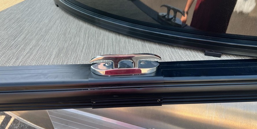 Berkshire 25E STS - Tritoon In Stock