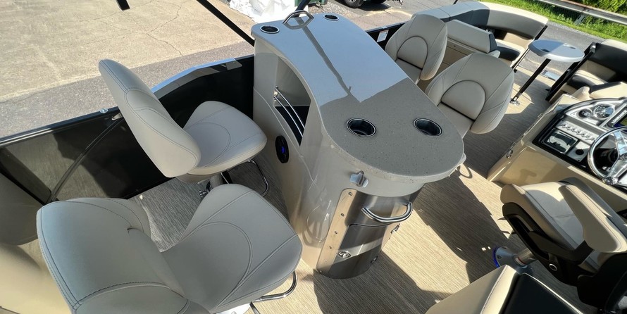 Berkshire 25E STS - Tritoon In Stock