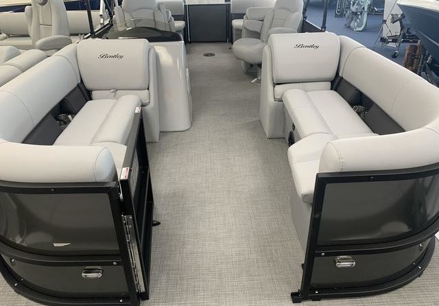 Premier Pontoons Navigator 220