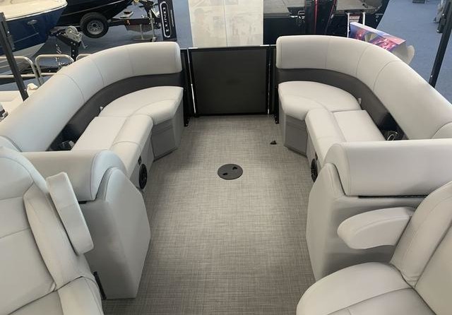 Premier Pontoons Navigator 220
