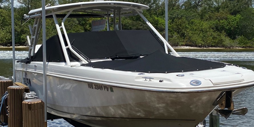 Boston Whaler 270 Vantage