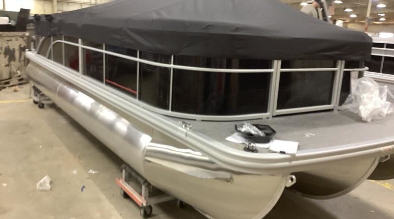 Bennington 24 sbrx