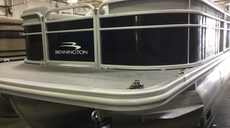 Bennington 24 sbrx