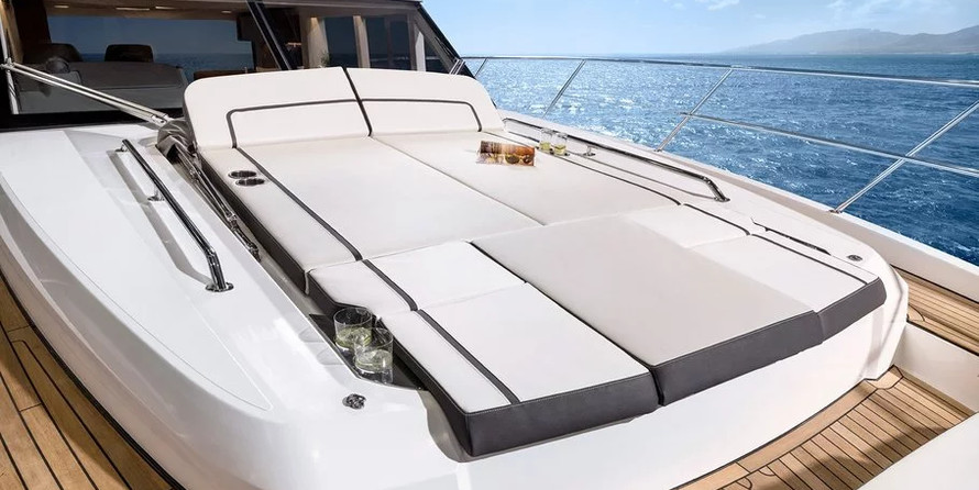 Bavaria R55 Fly