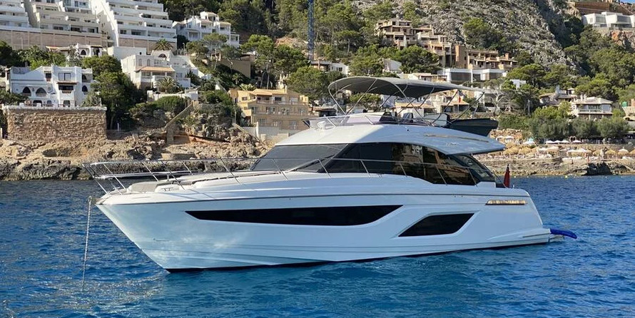 Bavaria R55 Fly