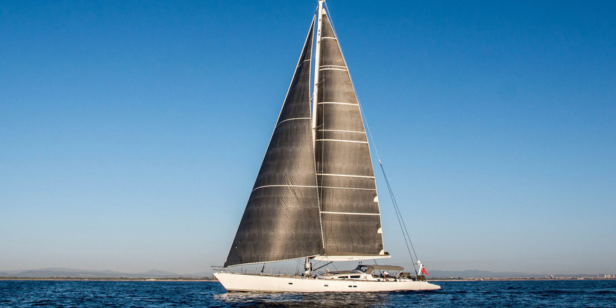 100 ft Length Luxury Yacht