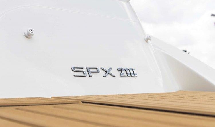 Sea Ray SPX 210
