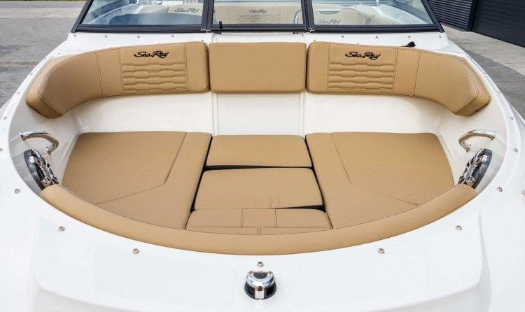 Sea Ray SPX 210
